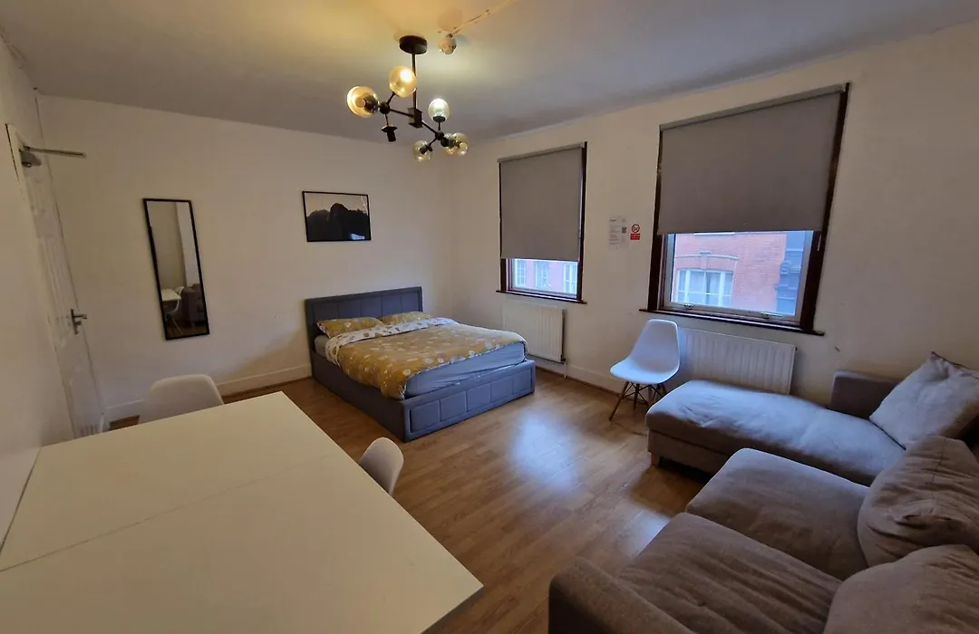 City Budget Guesthouse-1